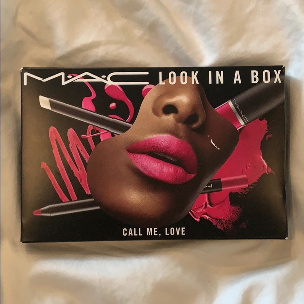 MAC Look In A Box - Picture 2 of 5